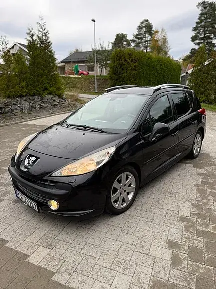 Peugeot 207 2009 photo 2