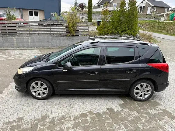 Peugeot 207 2009 photo 5