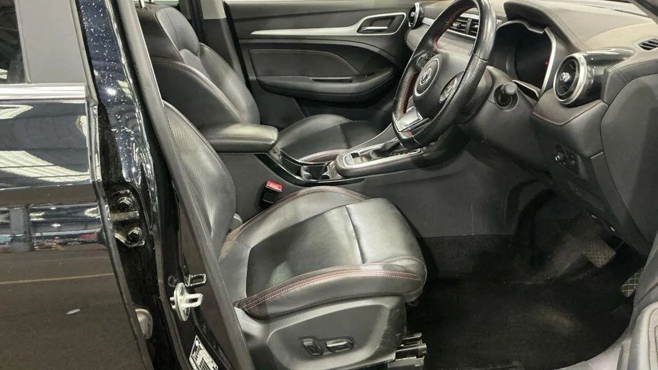 MG Mg Zs 2023 photo 3