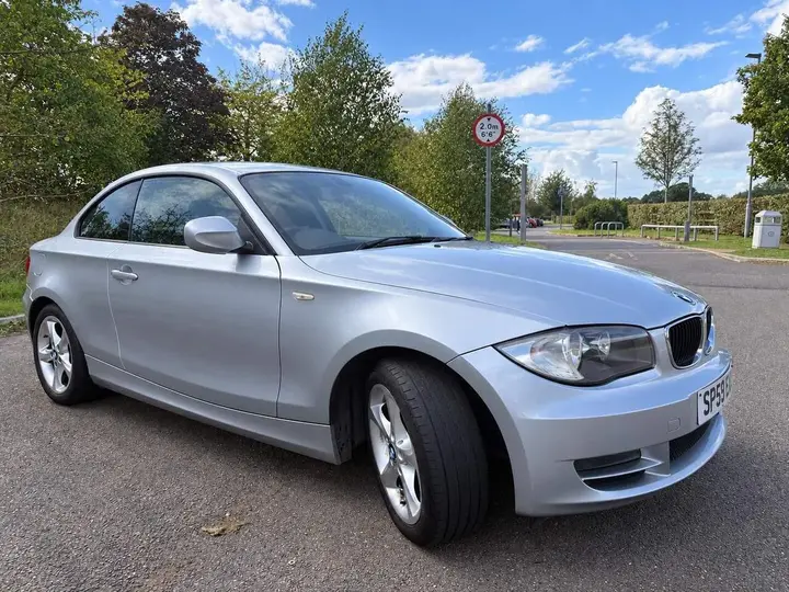 BMW 1 Series 2009 photo 3