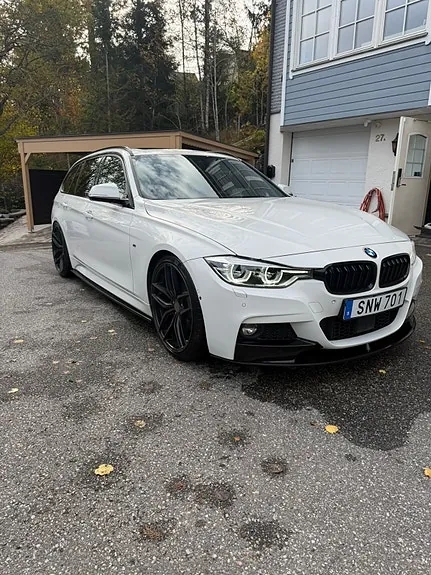 BMW 330I 2019 photo 2