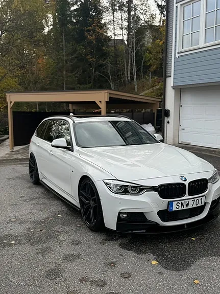 BMW 330I