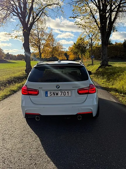 BMW 330I 2019 photo 4
