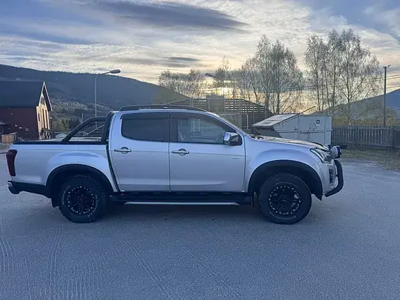Isuzu D-Max 2020 photo 2