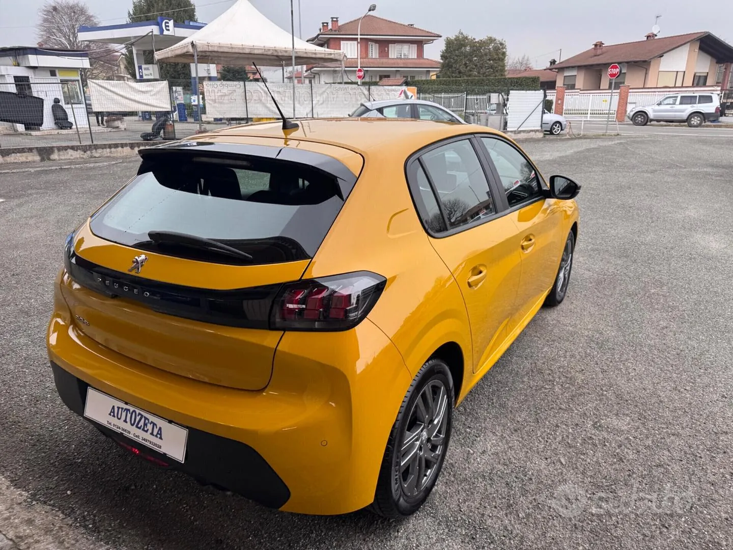Peugeot 208 2022 photo 3