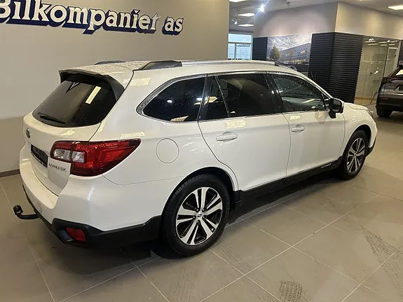 Subaru Outback 2018 photo 3
