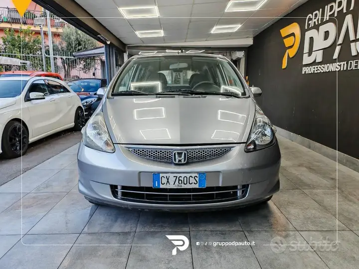 Honda Jazz 2005 photo 2