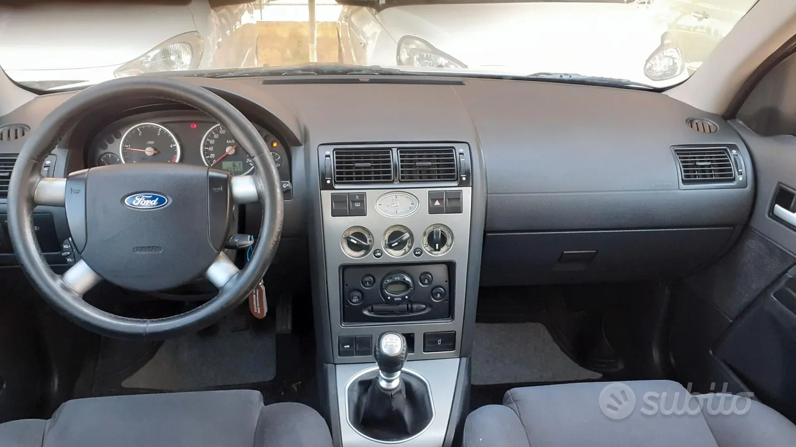 Ford Mondeo 2001 photo 4