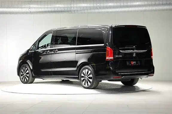Mercedes-Benz Eqv300 2021 photo 3