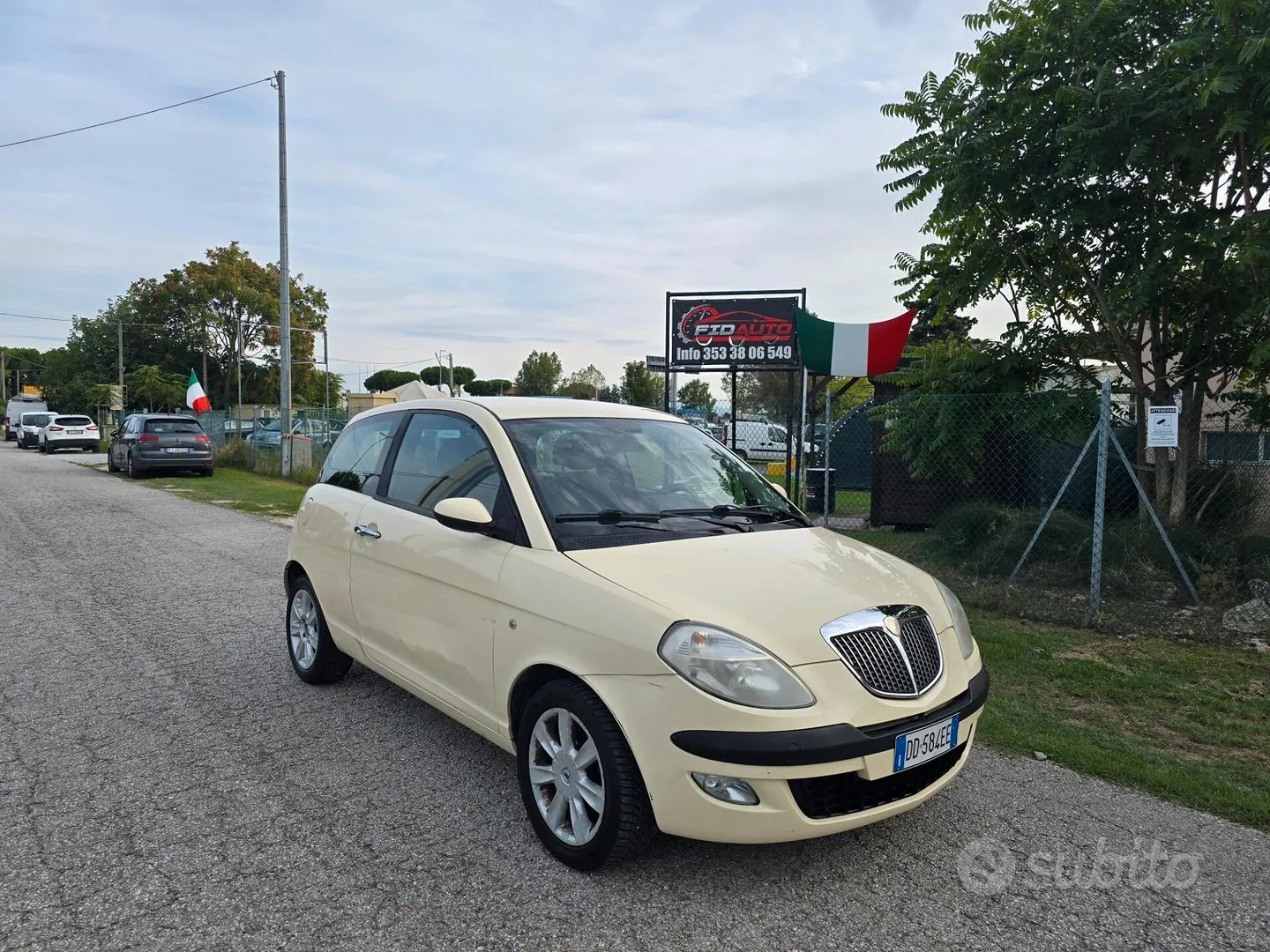 Lancia Ypsilon