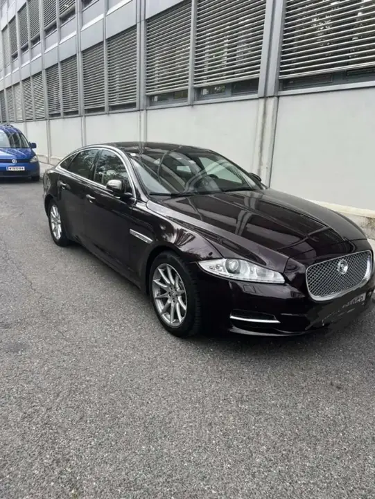 Jaguar Xj