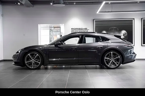 Porsche Taycan 2023 photo 2