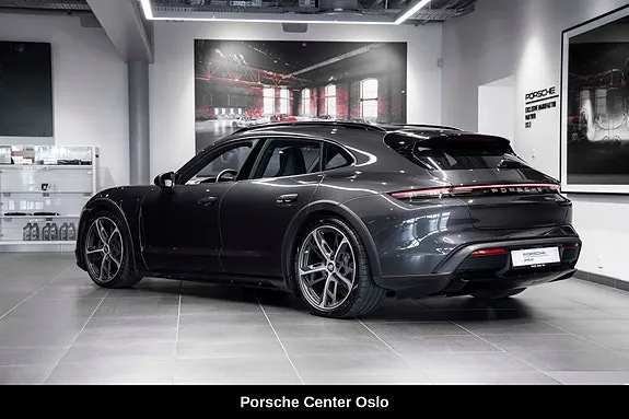 Porsche Taycan 2023 photo 3