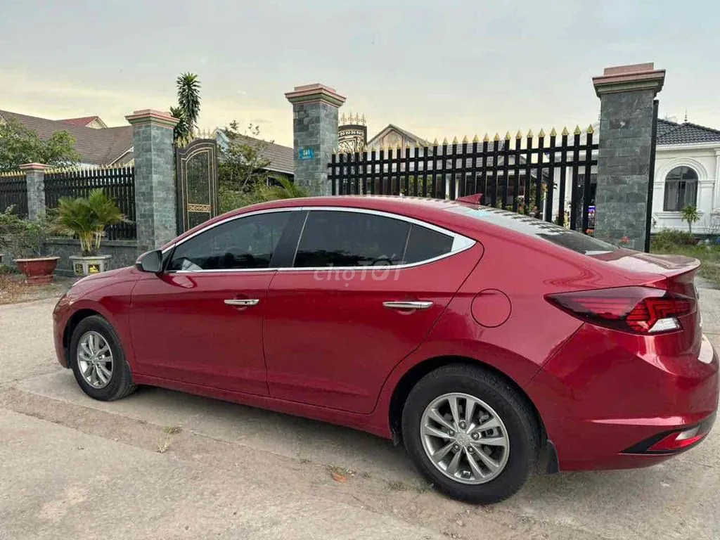 Hyundai Elantra 2019 photo 4