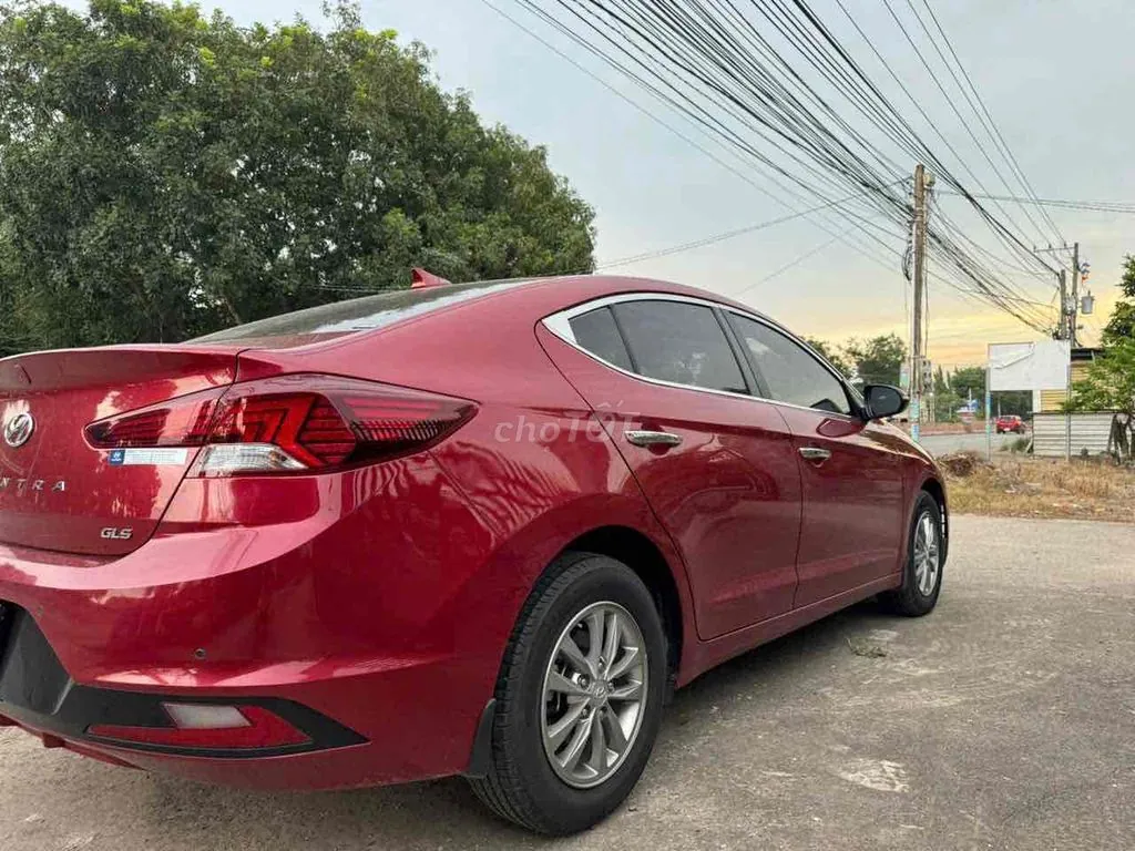 Hyundai Elantra 2019 photo 5