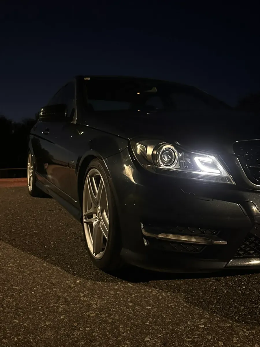 Mercedes-Benz C-Class 2012 photo 3