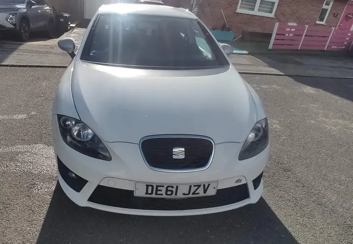 Seat Leon 2011 photo 3