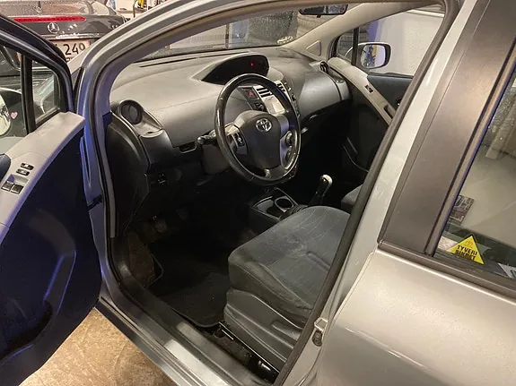 Toyota Yaris 2008 photo 3