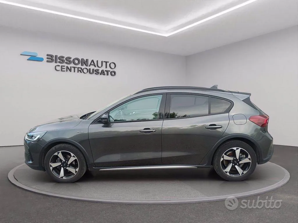 Ford Focus Active 2022 photo 2