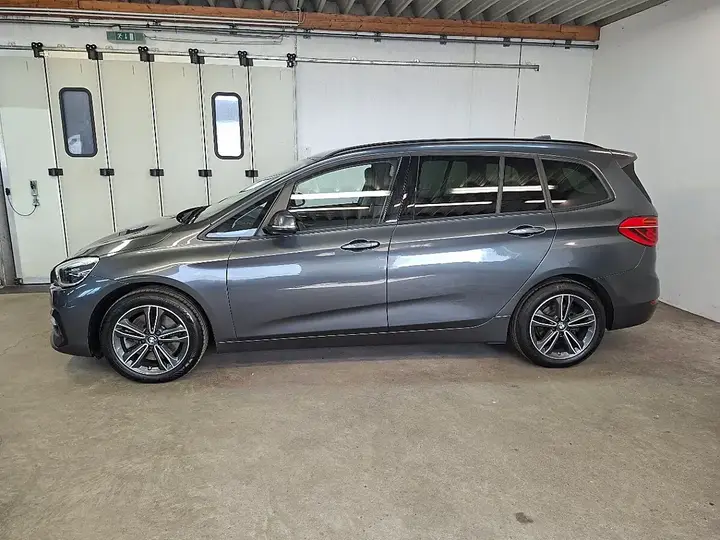 BMW 2 Series 2022 photo 2
