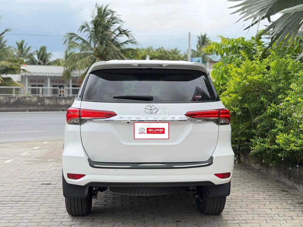 Toyota Fortuner 2024 photo 3