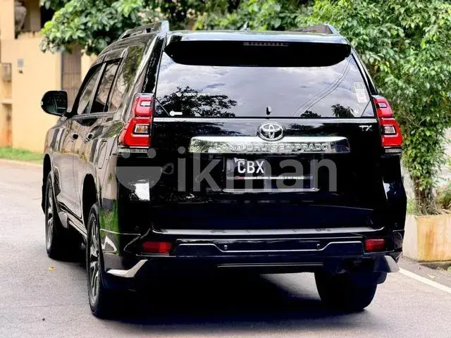 Toyota Land Cruiser Prado 2023 photo 3
