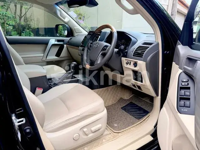 Toyota Land Cruiser Prado 2023 photo 2