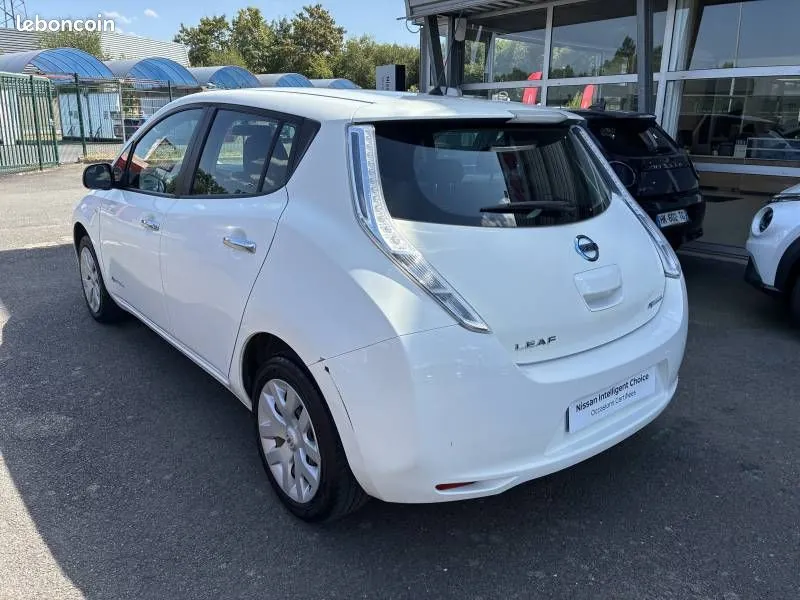 Nissan Leaf 2016 photo 2
