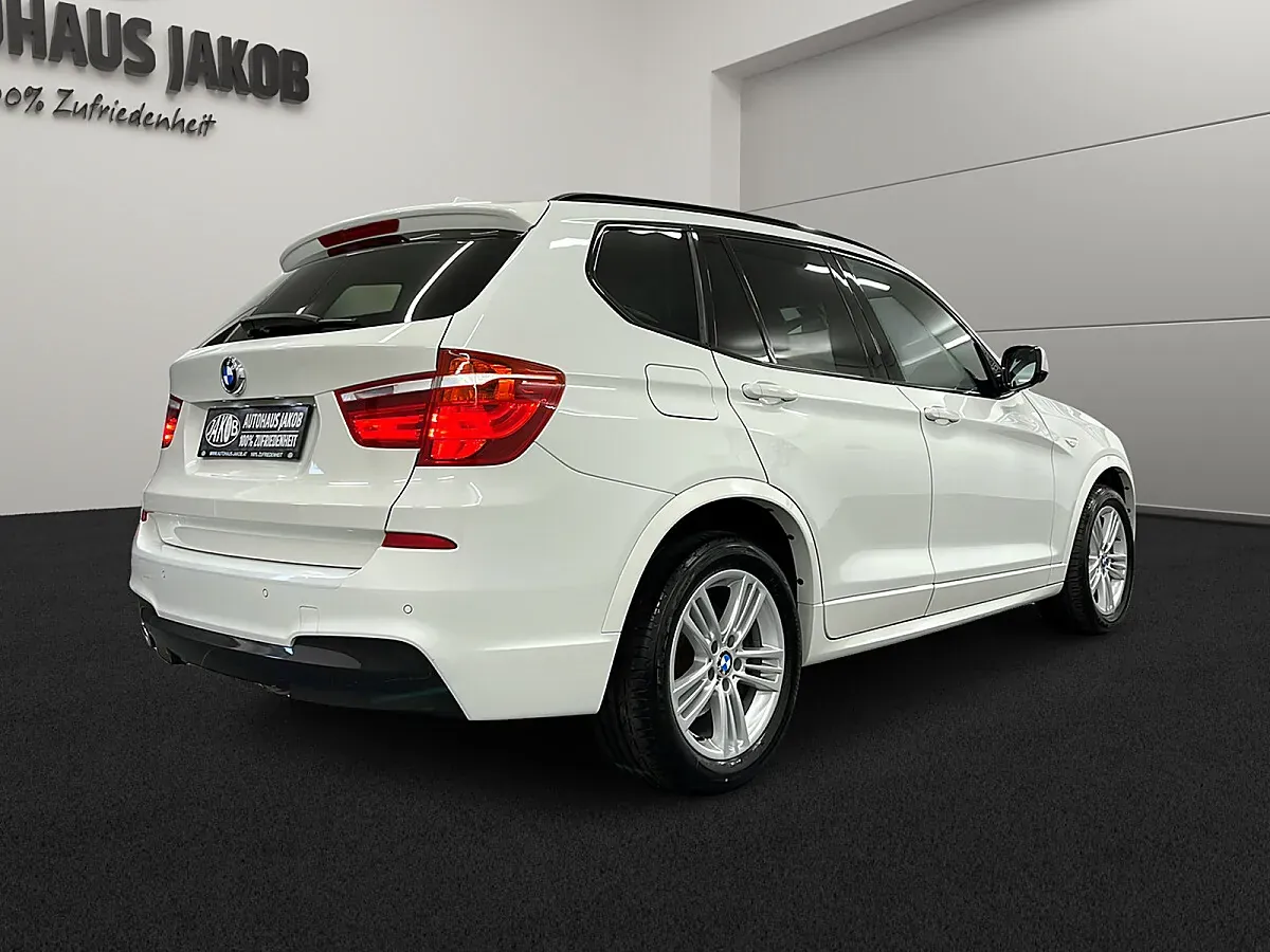 BMW X3 2014 photo 2