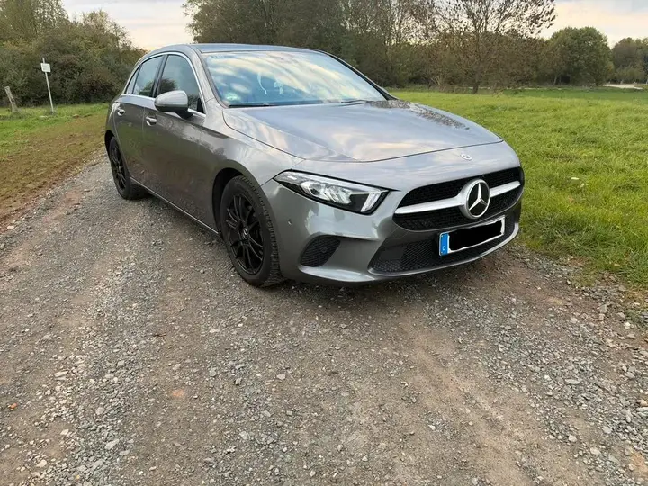 Mercedes-Benz A200