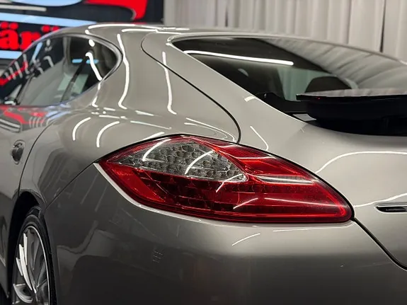 Porsche Panamera 2012 photo 5