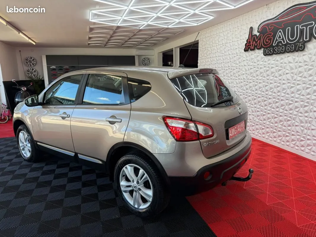 Nissan Qashqai 2010 photo 2