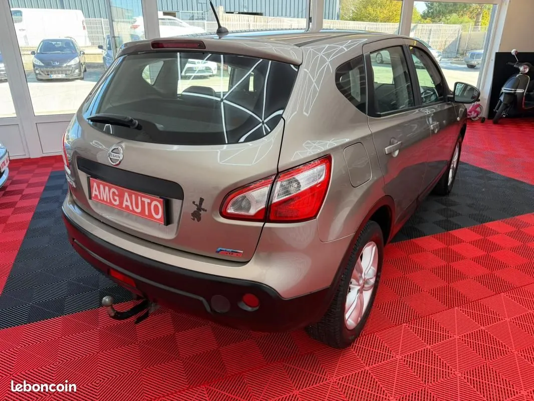 Nissan Qashqai 2010 photo 4