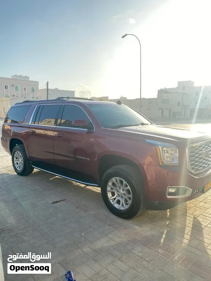 GMC Yukon 2019 photo 2