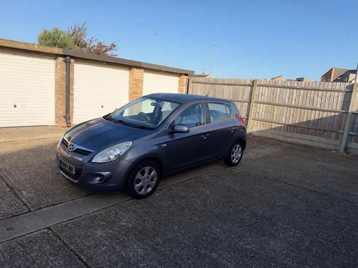 Hyundai I20 2010 photo 3
