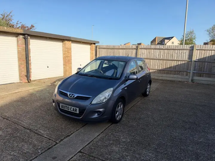 Hyundai I20