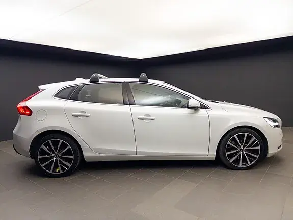 Volvo V40 2018 photo 4