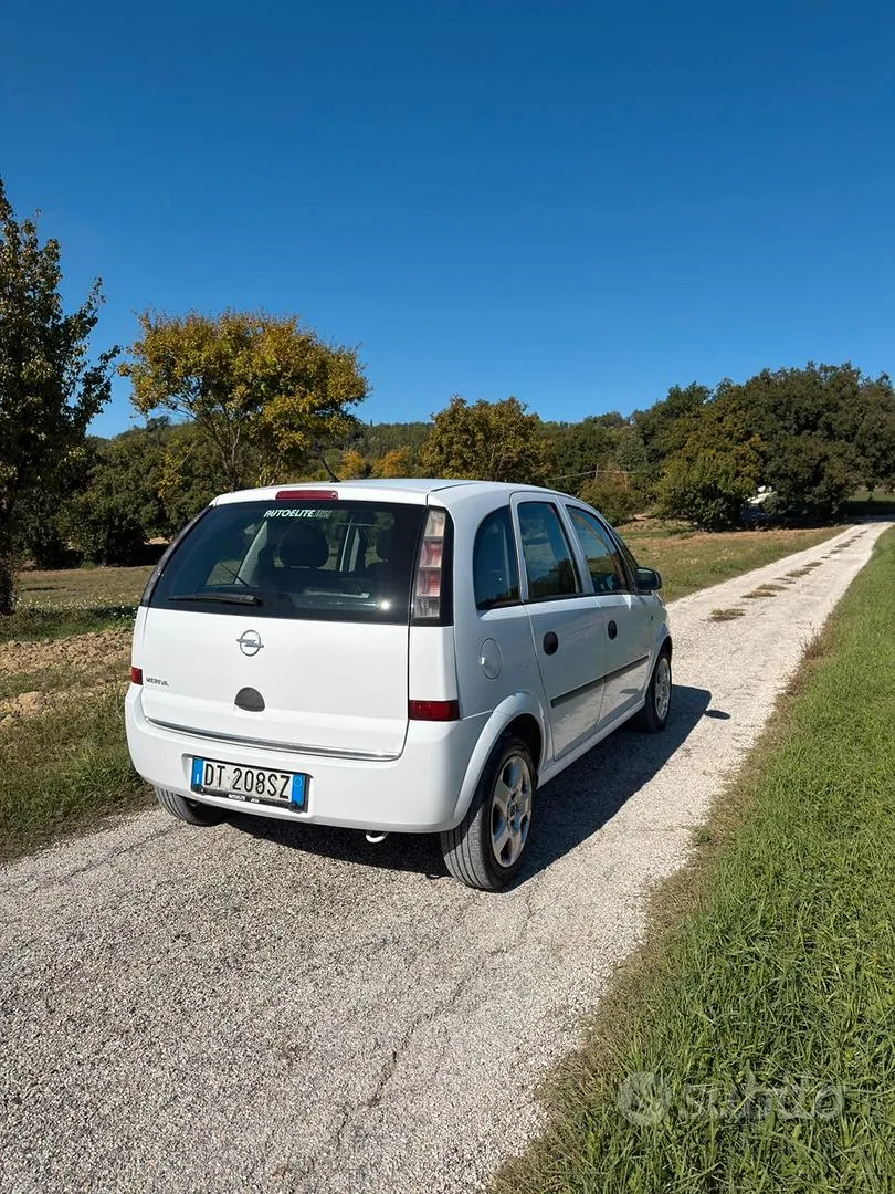 Opel Meriva 2009 photo 2