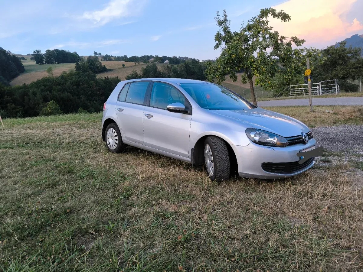 Volkswagen Golf 2011 photo 2