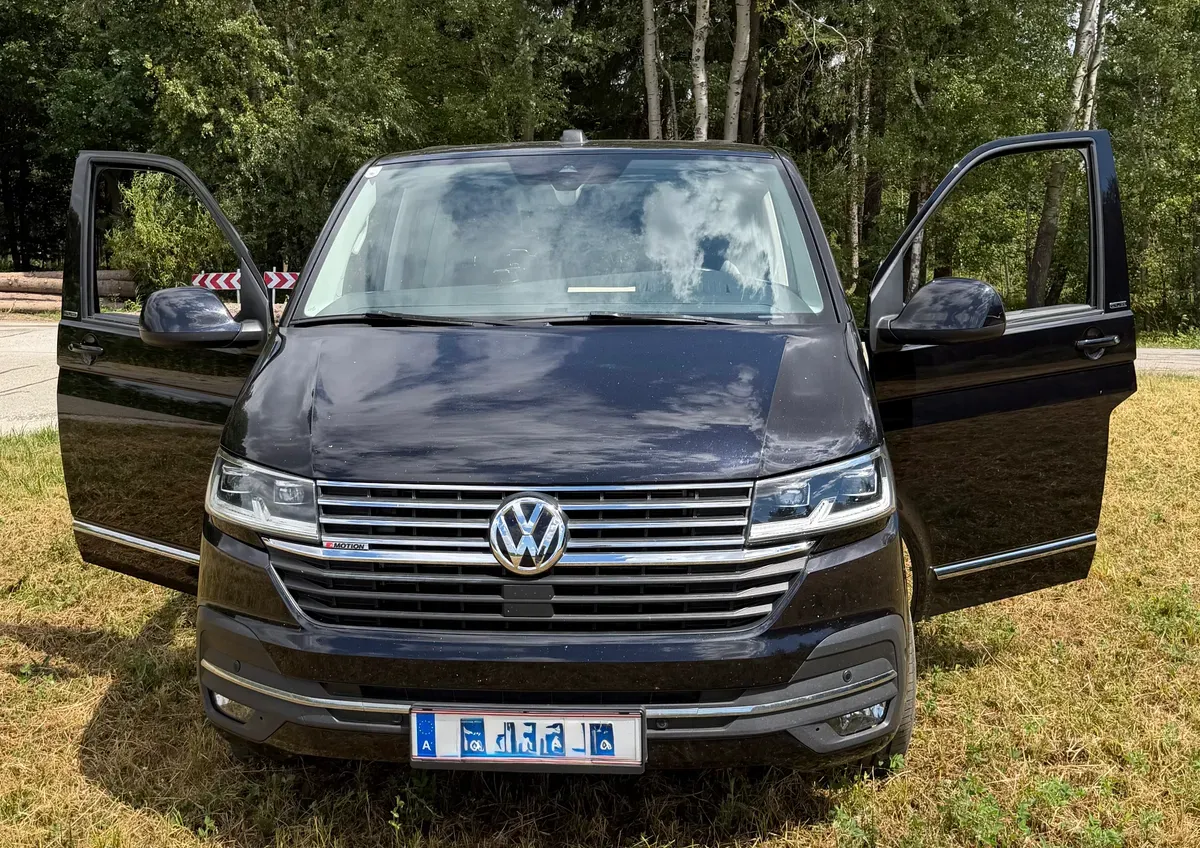 Volkswagen Multivan 2021 photo 2