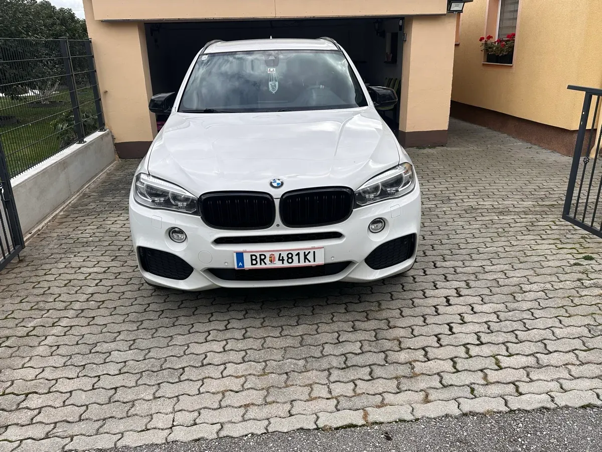 BMW X5 2013 photo 2