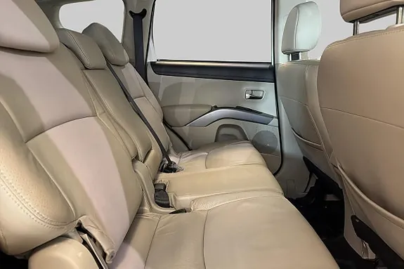 Mitsubishi Outlander 2012 photo 5