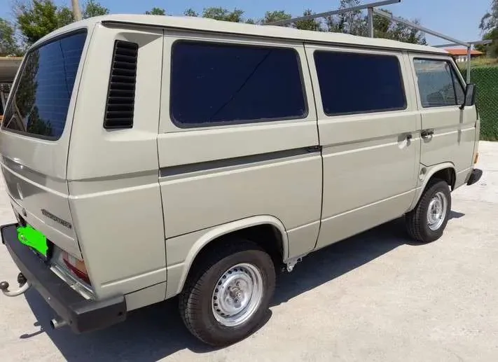 Volkswagen T3 1988 photo 2