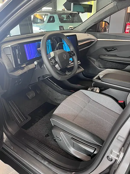 Renault Scenic E-Tech 2026 photo 4
