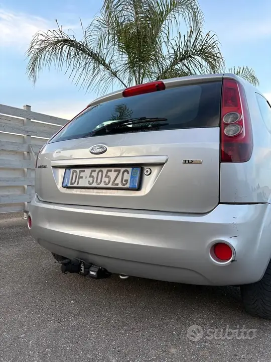 Ford Fiesta 2007 photo 4