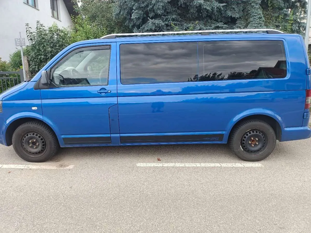 Volkswagen T5 2009 photo 2