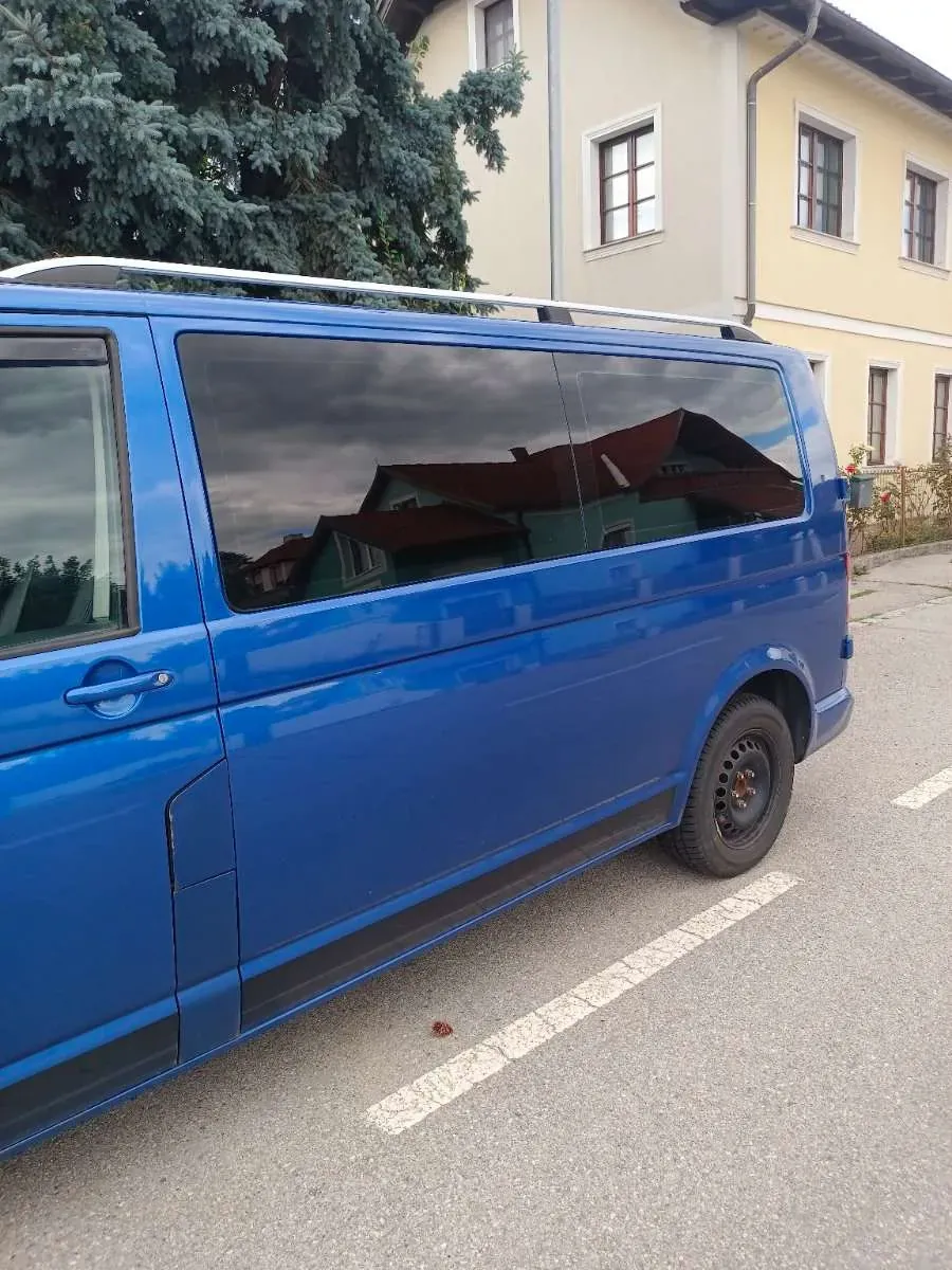 Volkswagen T5 2009 photo 3