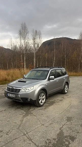 Subaru Forester 2010 photo 2