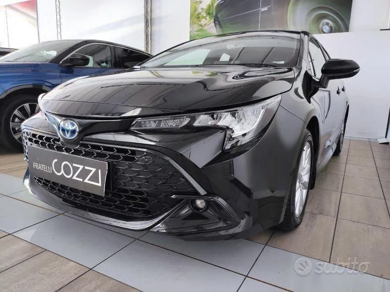 Toyota Corolla 2023 photo 2