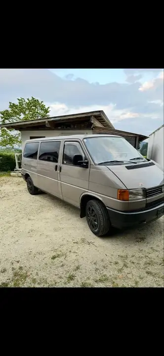 Volkswagen T4 1992 photo 3